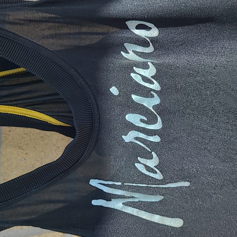 🇺🇦 Fundraiser: Marciano Top